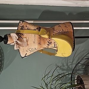 Super cute Small Oryany crossover bag